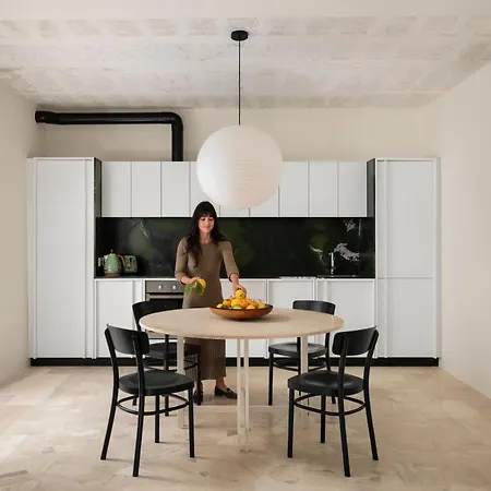 Number 73 Apartman *