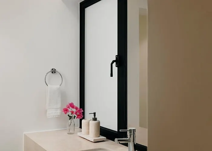 Apartman Number 73 *